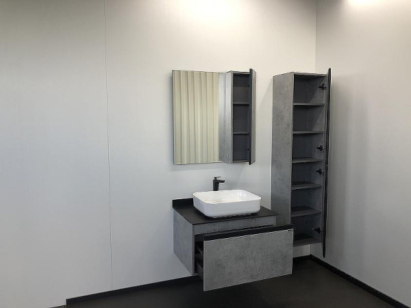 00004149063 Зеркало-шкаф Бетон светлый Эдинбург COMFORTY 00004149063 Зеркало-шкаф Бетон светлый Эдинбург COMFORTY