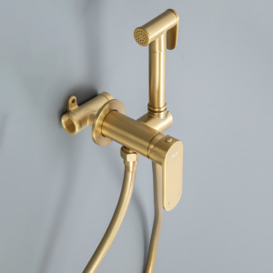 Гигиенический душ со смесителем AVS Beauty брашированное золото Гигиенический душ со смесителем AVS Beauty брашированное золото